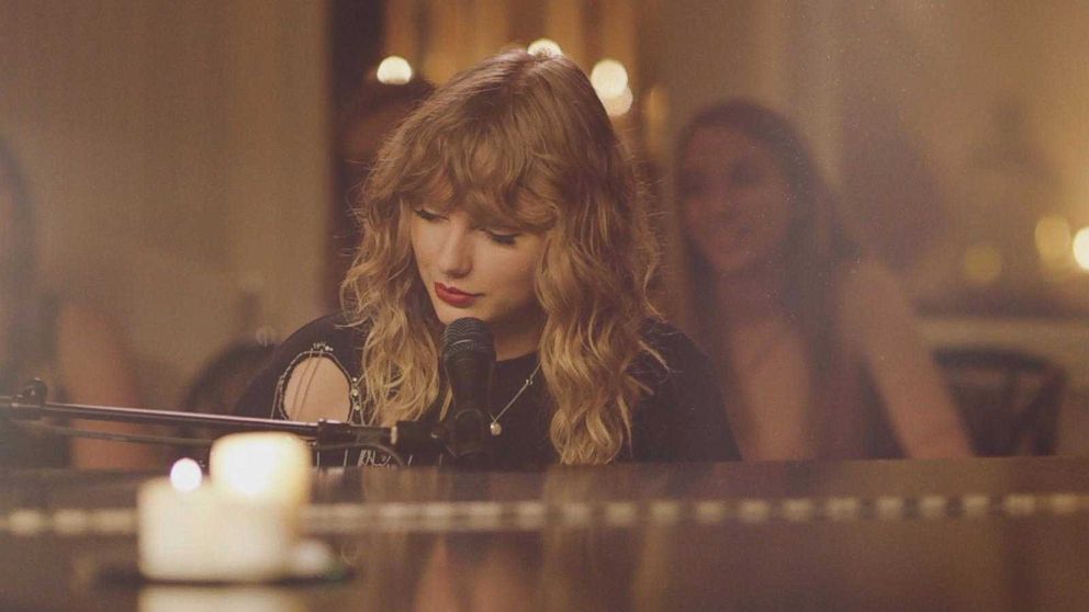 Taylor Swift – New Year's Day แปลเพลง เนื้อเพลง