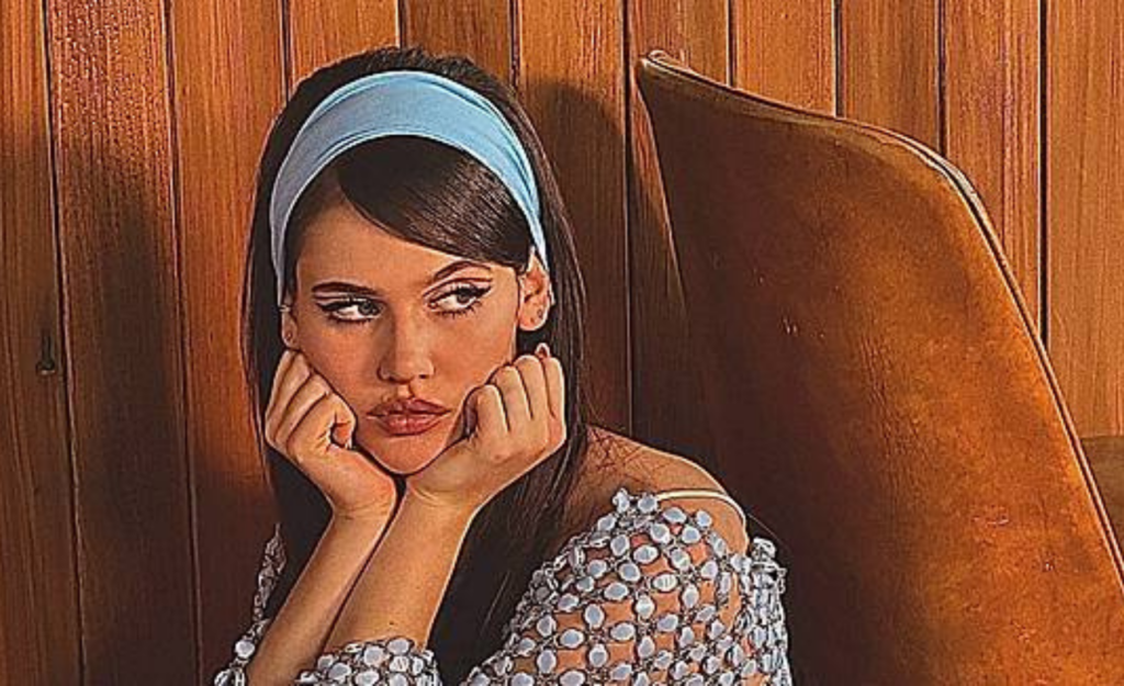 SIENNA SPIRO - The Visitor แปลเพลง ความหมายเพลง